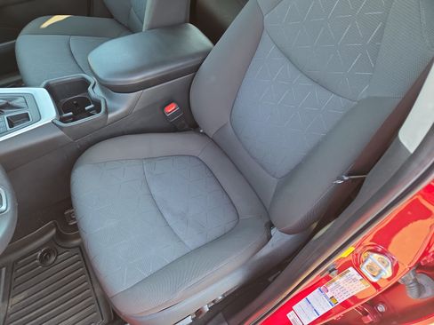 Certified 2022 Toyota RAV4 XLE w/ Convenience Package AWD/4WD image 13