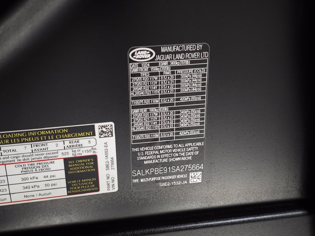 Used 2025 Land Rover Range Rover Long Wheelbase SE AWD/4WD image 47