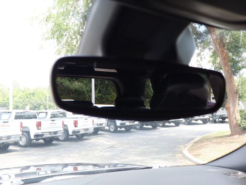 Used 2023 Jeep Grand Cherokee Altitude RWD image 34