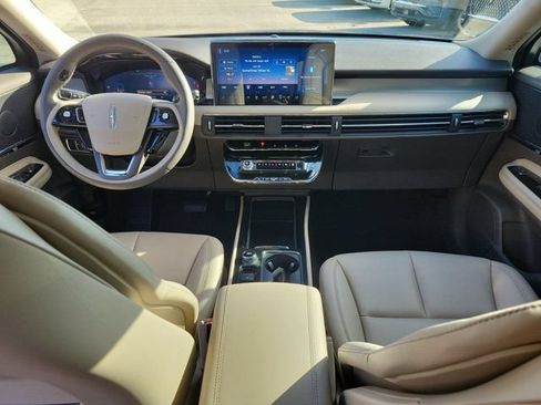 Certified 2023 Lincoln Corsair FWD image 16