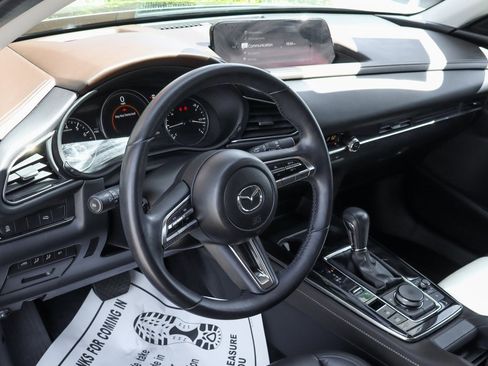 Used 2022 MAZDA CX-30 AWD 2.5 S w/ Premium Package image 19