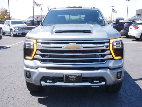 Used 2024 Chevrolet Silverado 3500 High Country w/ High Country Premium Package AWD/4WD image 3