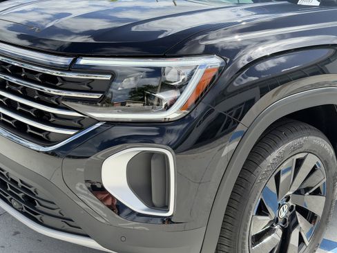 New 2026 Volkswagen Atlas SE FWD image 8