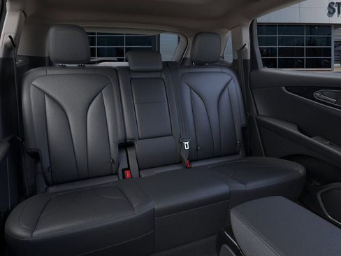 New 2022 Lincoln Nautilus Reserve image 11