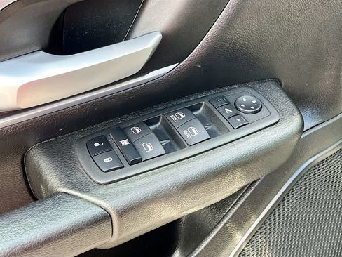 Used 2023 RAM 1500 Big Horn AWD/4WD image 17
