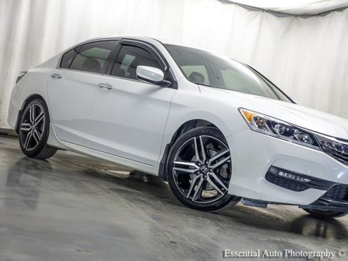 Used 2016 Honda Accord Sport image 4
