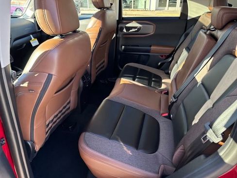 Used 2025 Ford Bronco Sport Outer Banks w/ Outer Banks Tech Package+ image 32