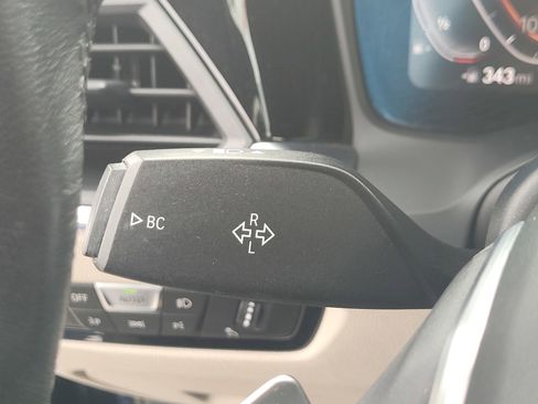 Used 2019 BMW 330i Sedan w/ Convenience Package image 38