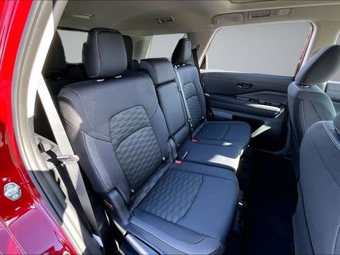 New 2026 Nissan Pathfinder SV image 9
