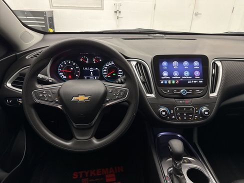 Used 2024 Chevrolet Malibu LT image 11