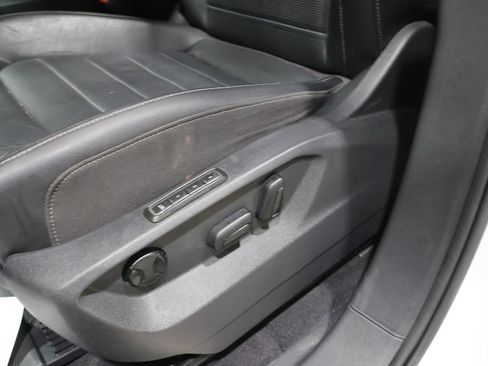Used 2019 Volkswagen Atlas SEL Premium AWD/4WD image 12