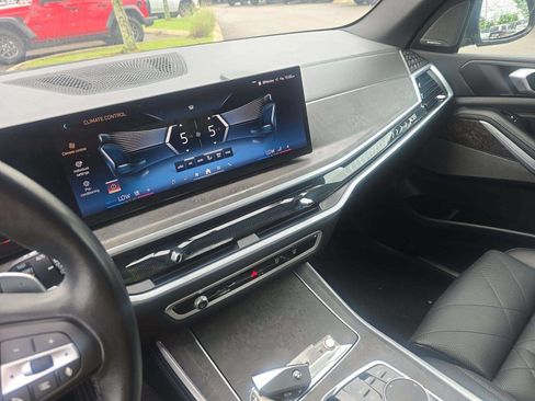 Used 2024 BMW X5 xDrive40i AWD/4WD image 19