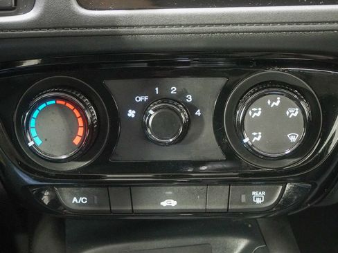 Used 2022 Honda HR-V LX image 29
