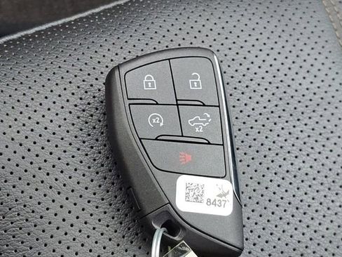 Used 2022 Chevrolet Silverado 1500 High Country image 35