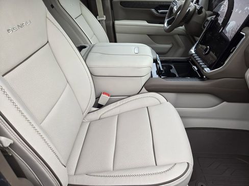 New 2026 GMC Yukon XL Denali w/ Sun & Power Step Package image 10