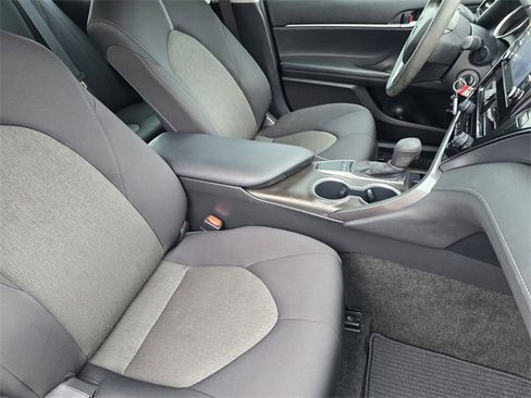 Used 2024 Toyota Camry LE image 10