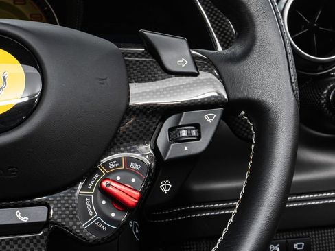 Used 2022 Ferrari F8 Tributo image 31