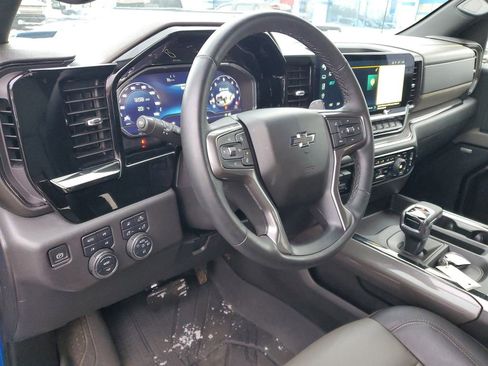 Used 2023 Chevrolet Silverado 1500 ZR2 image 8