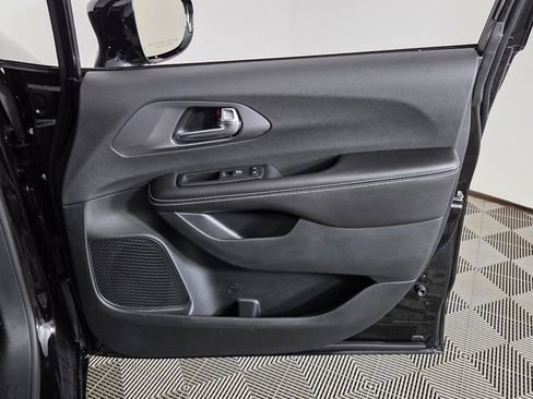 New 2026 Chrysler Pacifica Select image 32