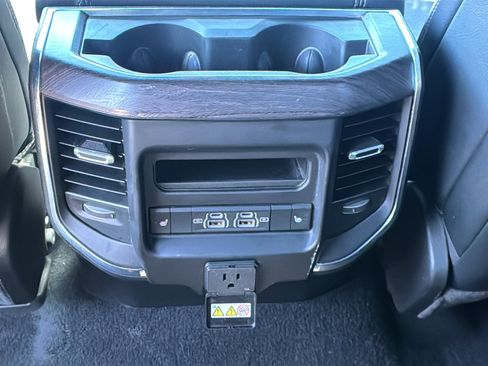 Used 2025 RAM 1500 Laramie AWD/4WD image 20