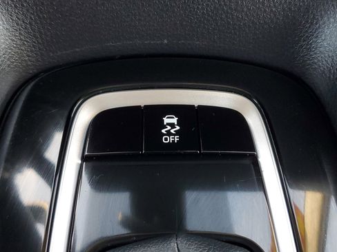 Certified 2025 Toyota Corolla LE image 27