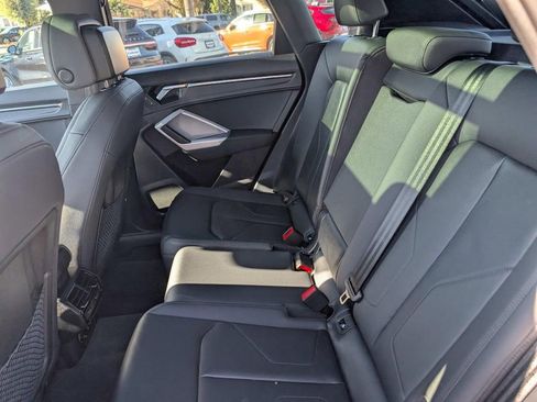 Used 2022 Audi Q3 2.0T Premium image 11