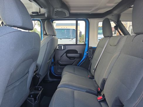 Used 2024 Jeep Wrangler Unlimited Sport AWD/4WD image 13