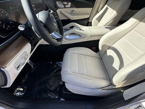 New 2026 Mercedes-Benz GLS 450 4MATIC image 10