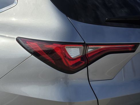 Used 2023 Acura MDX FWD w/ Technology Package image 12