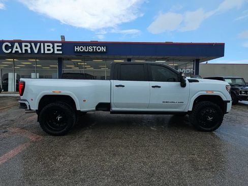 Used 2026 GMC Sierra 3500 Denali Ultimate AWD/4WD image 8