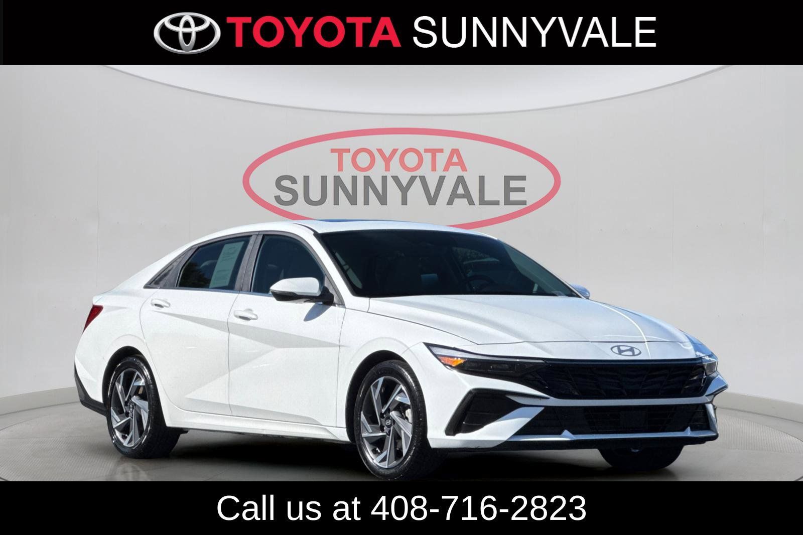 Used 2025 Hyundai Elantra Limited FWD image 10