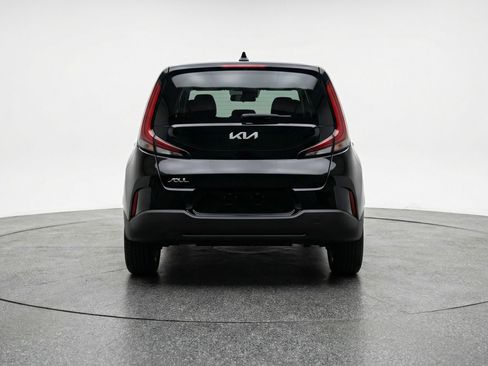 Used 2025 Kia Soul LX w/ LX Technology Package FWD image 7