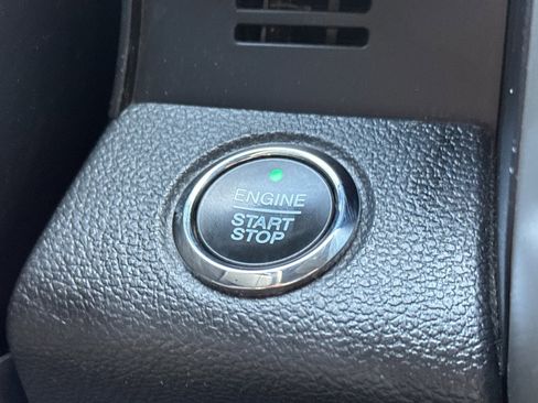 Certified 2019 Ford F150 Lariat AWD/4WD image 22