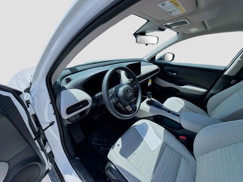 New 2027 Honda HR-V LX image 9