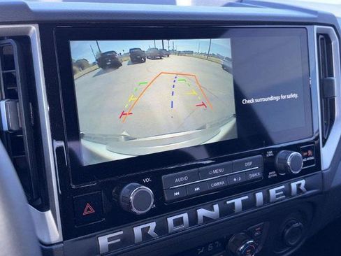 Certified 2025 Nissan Frontier SV w/ SV Convenience Package RWD image 15