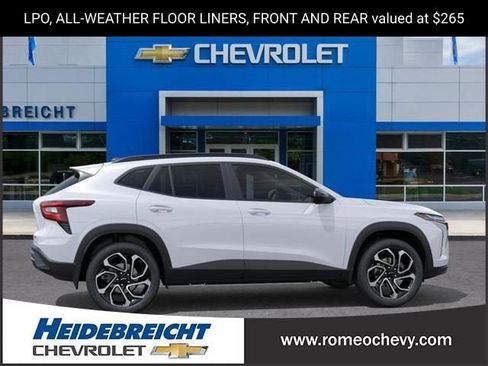 New 2025 Chevrolet Trax RS w/ Sunroof Package image 6