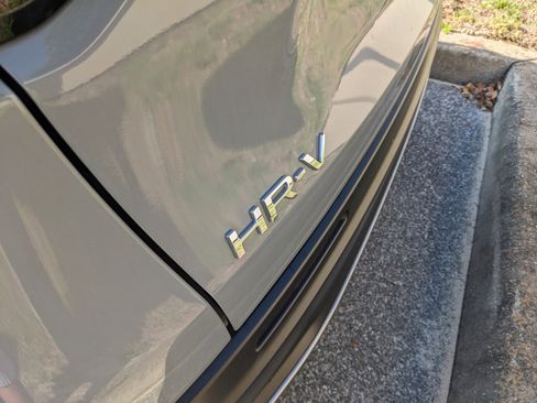 Used 2024 Honda HR-V Sport image 12