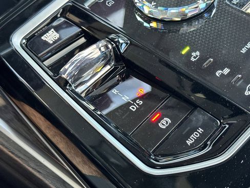 New 2025 BMW 740i image 17