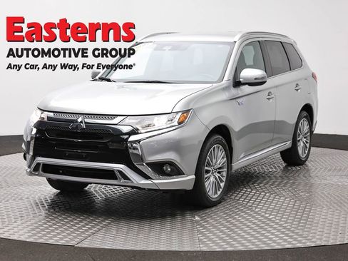 Used 2022 Mitsubishi Outlander LE AWD/4WD image 1