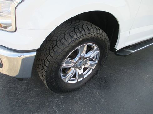 Used 2015 Ford F150 XLT w/ Equipment Group 302A Luxury AWD/4WD image 13