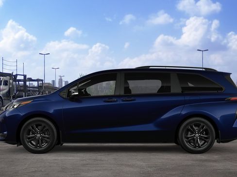 New 2026 Toyota Sienna XSE AWD/4WD image 4