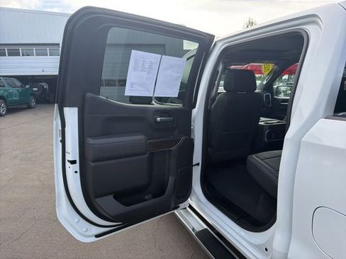 Used 2022 GMC Sierra 1500 SLT w/ SLT Convenience Package AWD/4WD image 26