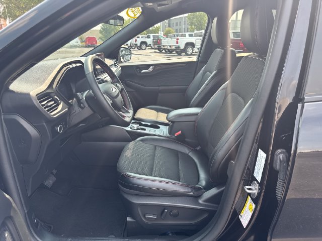 Used 2025 Ford Escape ST-Line AWD/4WD image 9