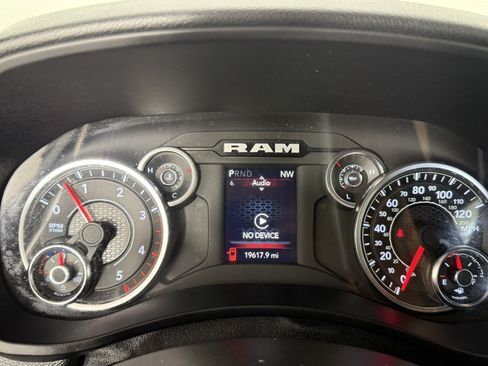 Used 2024 RAM 3500 Big Horn AWD/4WD image 17