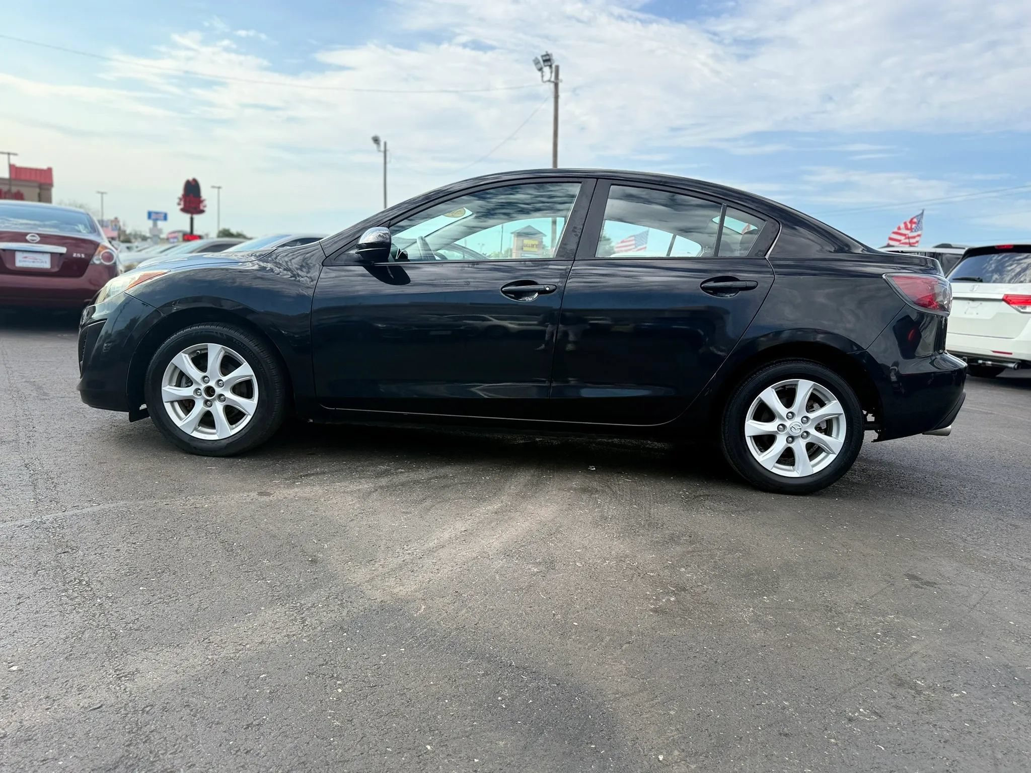 Used 2010 MAZDA MAZDA3 i Touring FWD image 6