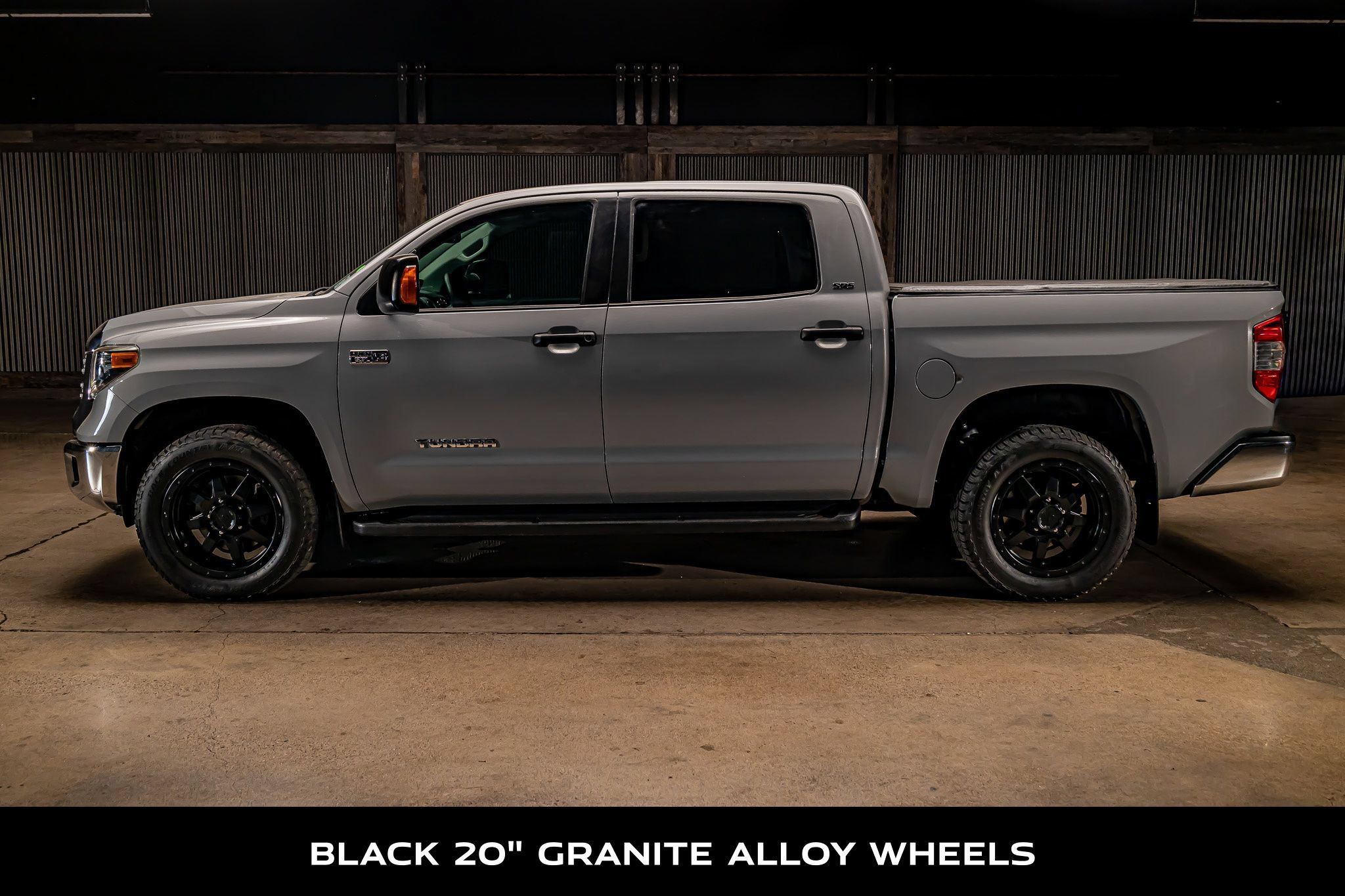 Used 2019 Toyota Tundra SR5 w/ SR5 Upgrade Package AWD/4WD image 5