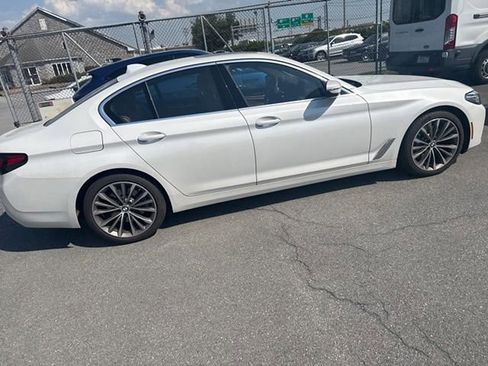 Used 2022 BMW 530i xDrive w/ Convenience Package AWD/4WD image 5