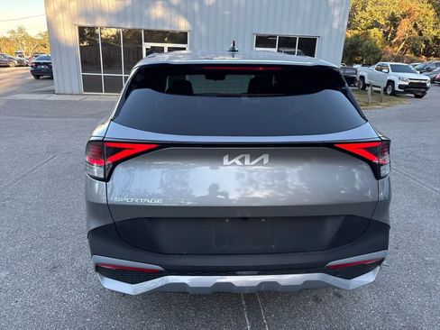 Used 2024 Kia Sportage LX image 8