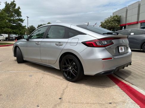Used 2025 Honda Civic Sport image 8