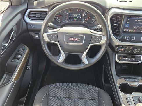Used 2023 GMC Acadia SLE w/ Driver Convenience Package FWD image 8